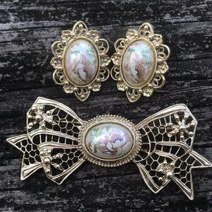 Gold Plated Ribbon Bow Brooch Pin & Ear Ring Set